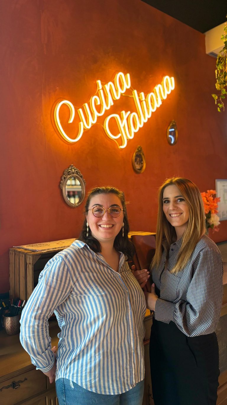 Instagram post from queen_mamma_pizza. This post is in position 1.