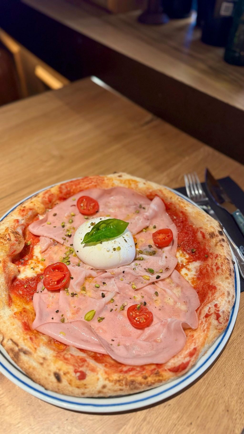 Instagram post from queen_mamma_pizza. This post is in position 4.