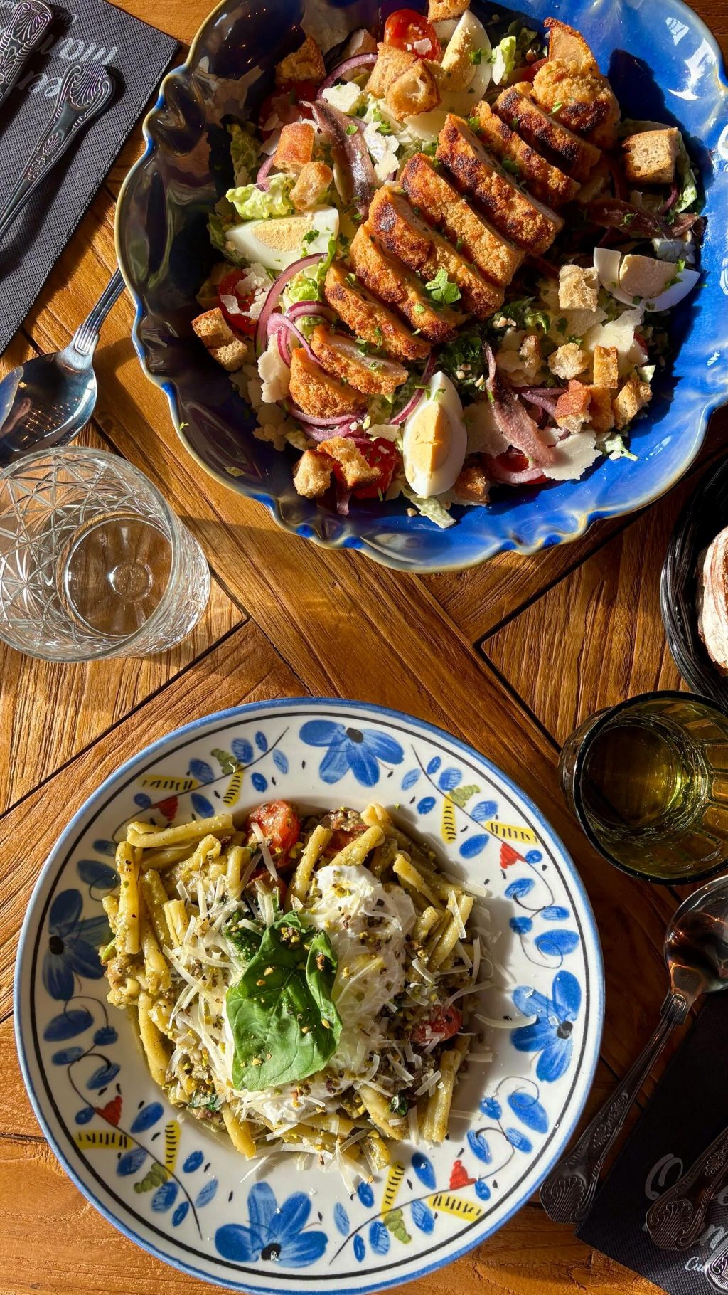 Instagram post from queen_mamma_pizza. This post is in position 0.