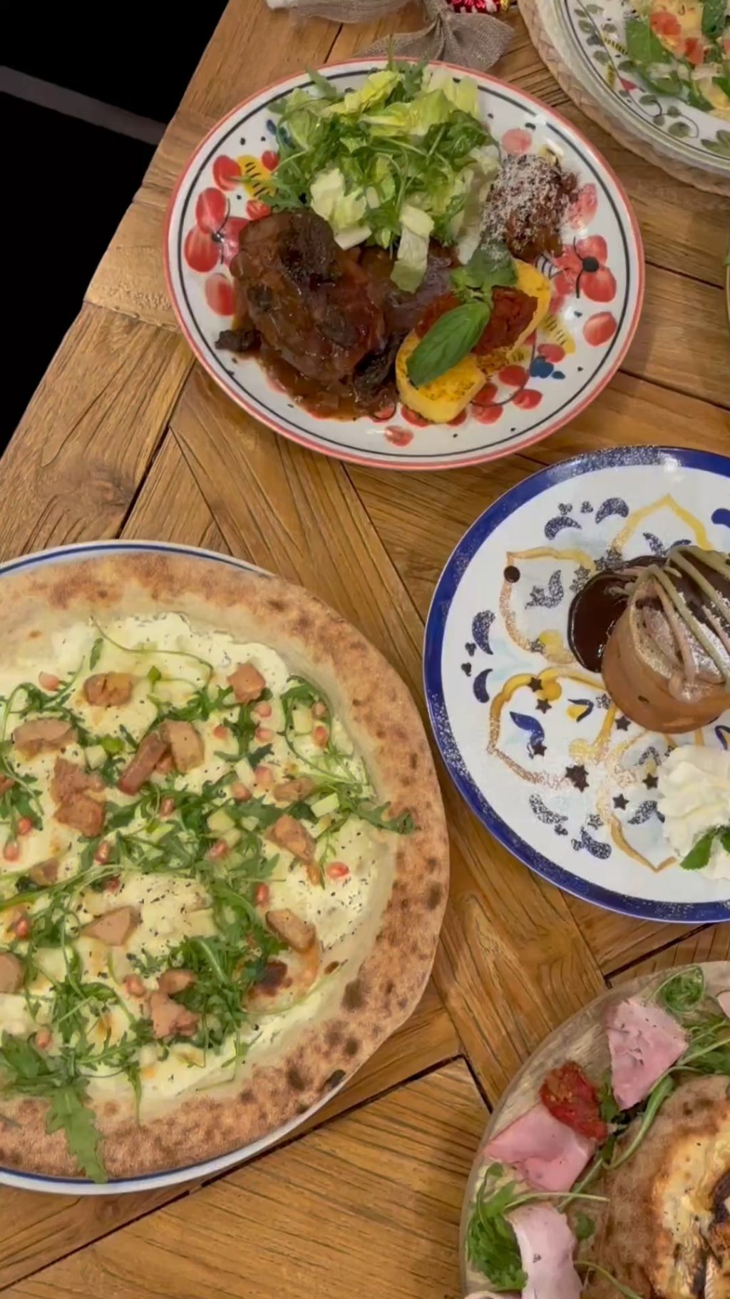 Instagram post from queen_mamma_pizza. This post is in position 7.