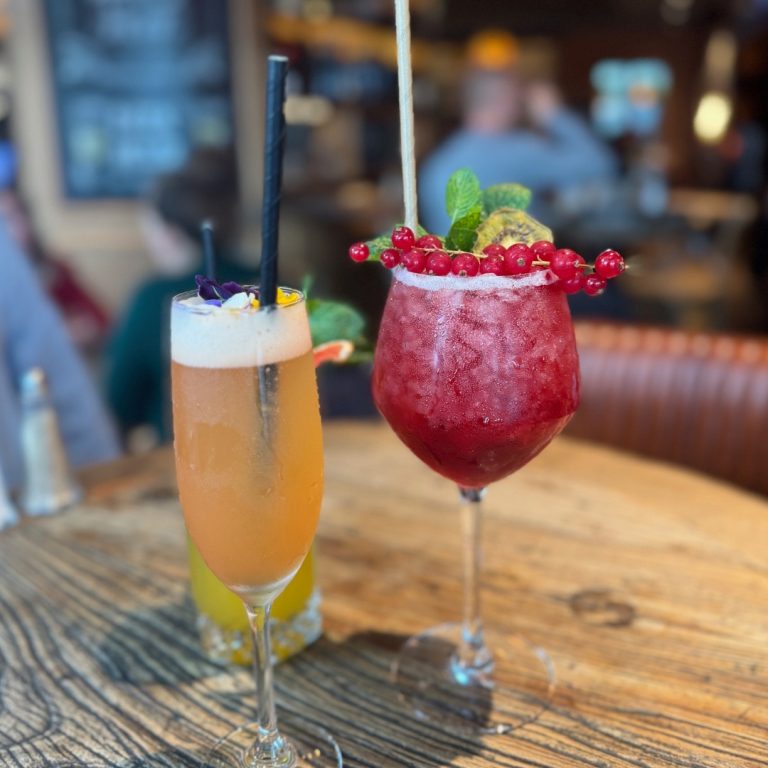 Instagram post from queen_mamma_pizza. This post is in position 1.