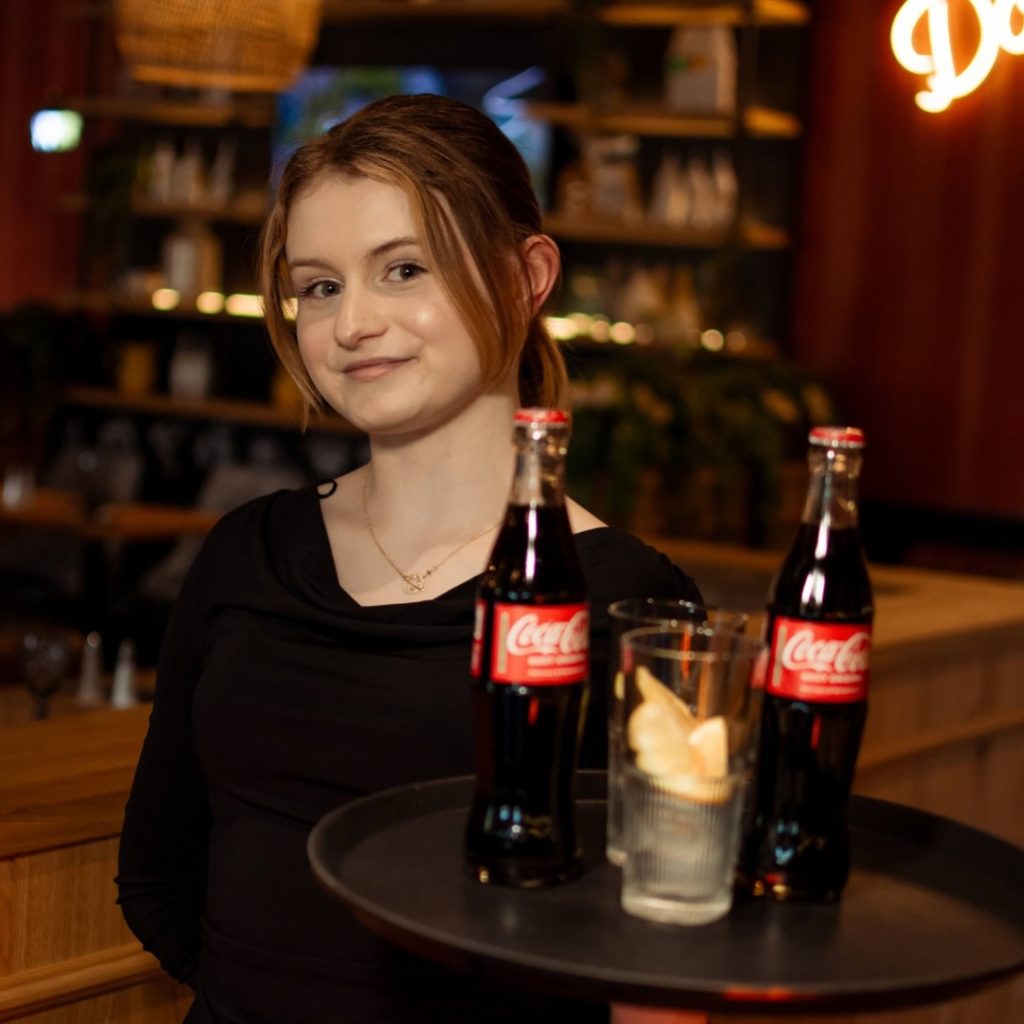 Instagram post from queen_mamma_pizza. This post is in position 1.