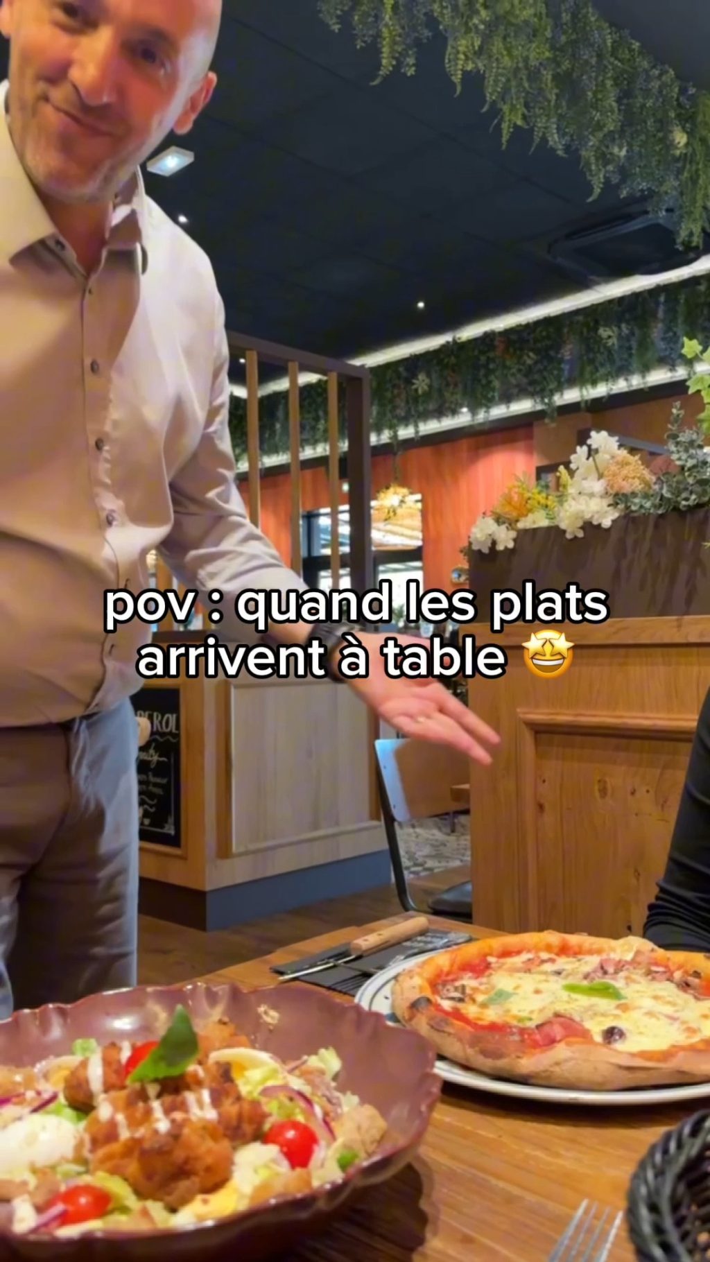 Instagram post from queen_mamma_pizza. This post is in position 8.