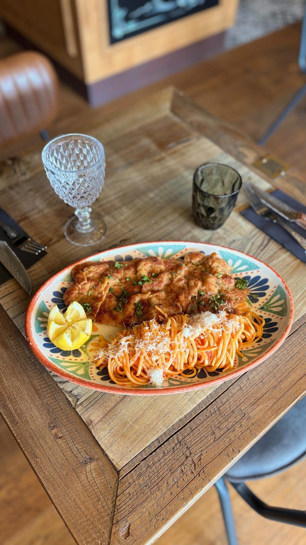 Instagram post from queen_mamma_pizza. This post is in position 0.