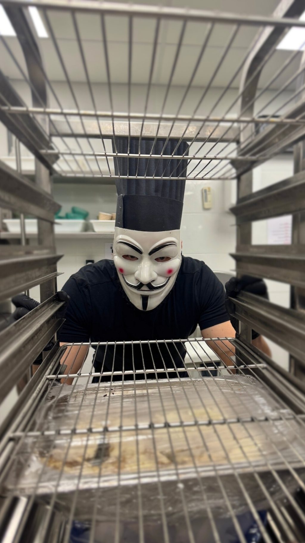 Instagram post from queen_mamma_pizza. This post is in position 0.