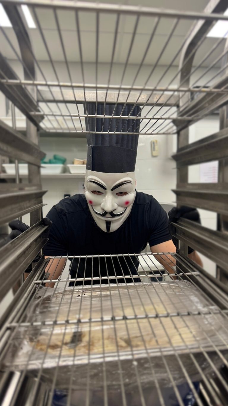 Instagram post from queen_mamma_pizza. This post is in position 1.